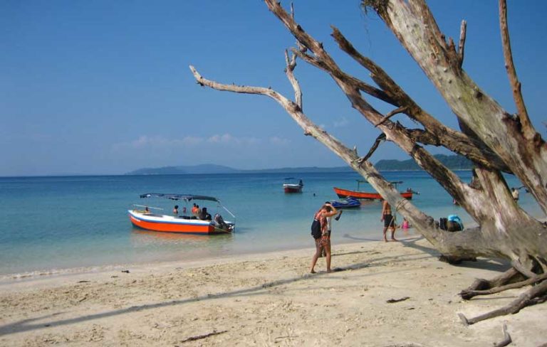 The Best Beaches of Andaman That Will Guarantee You a Beautiful Couple Time