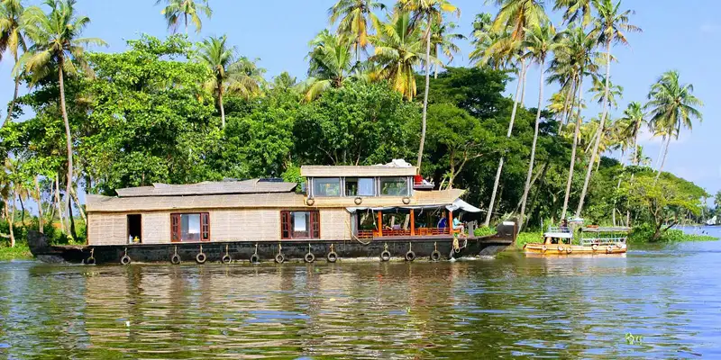 Alleppey Houseboat Tour