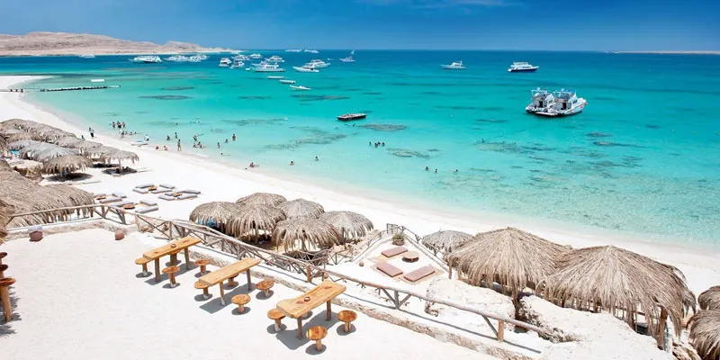 hurghada enjoy the sun, sandy beaches and crystal blue sea
