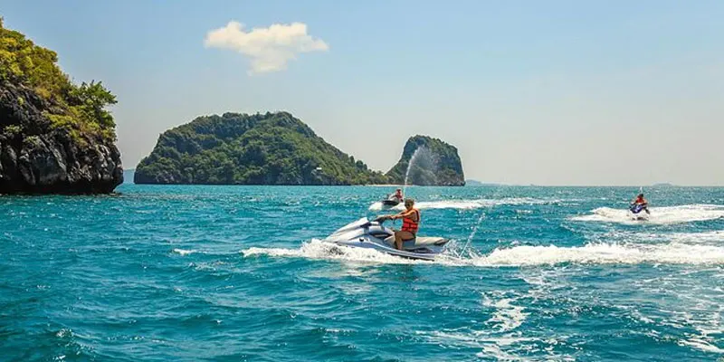 Koh Samui jet skiing