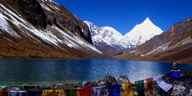 mountain jomolhari, bhutan