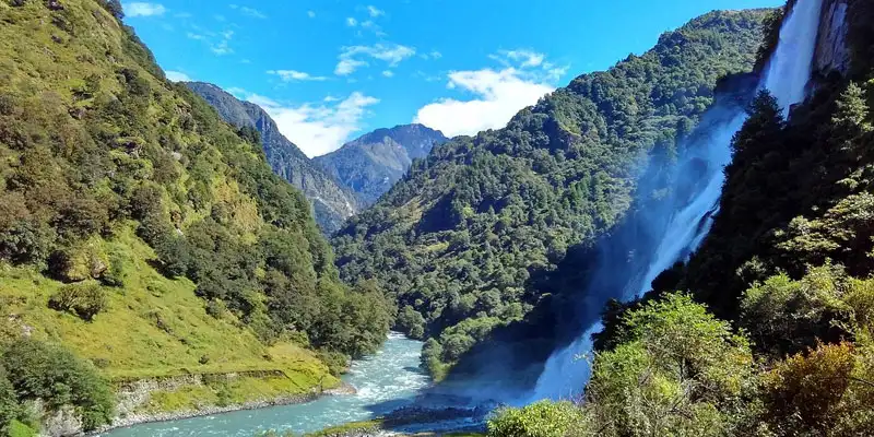 nuranang falls arunachal pradesh