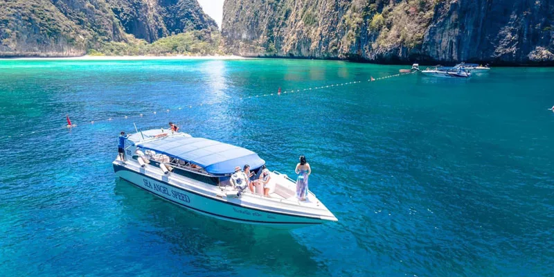 PhI Phi Island Speedboat
