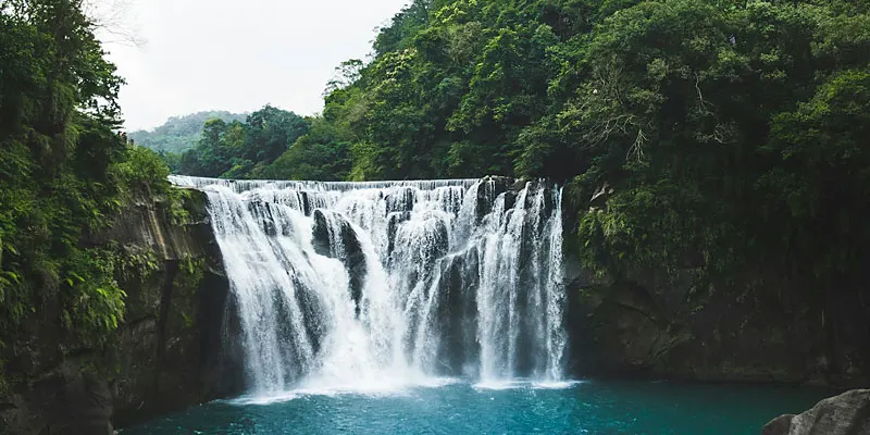 shifen waterfall taiwan