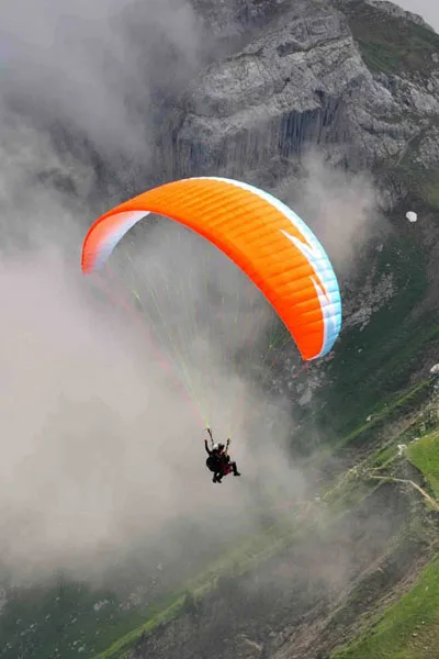 Paragliding in Manali